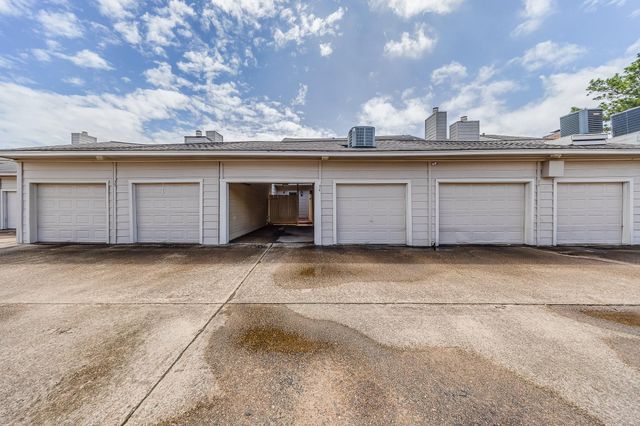 727 Bunker Hill Road 34, Houston, TX 77024