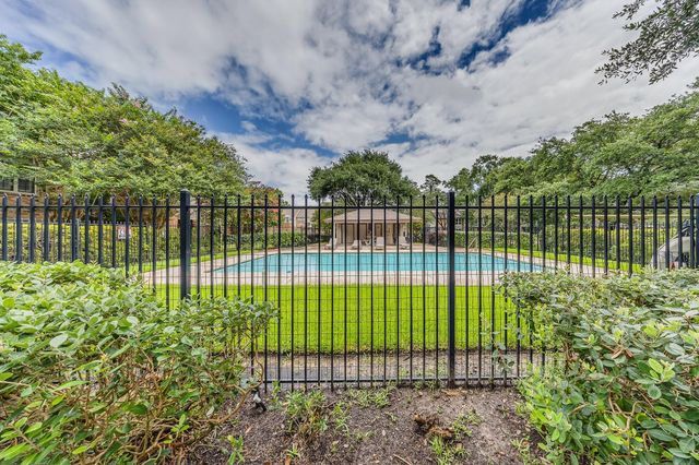 727 Bunker Hill Road 34, Houston, TX 77024