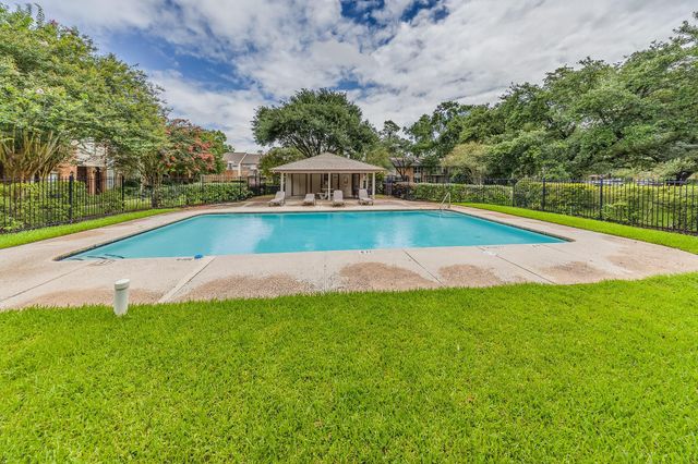 727 Bunker Hill Road 34, Houston, TX 77024
