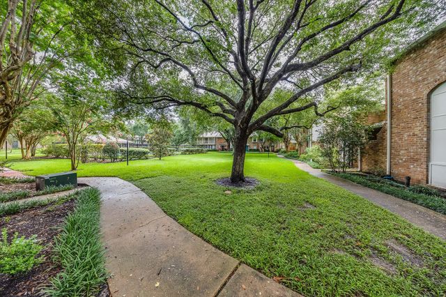 727 Bunker Hill Road 34, Houston, TX 77024