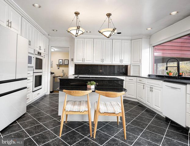 2307 HIDDEN GLEN DR, Owings Mills, MD 21117