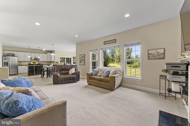 116 HOMESTEAD LN, Sellersville, PA 18960