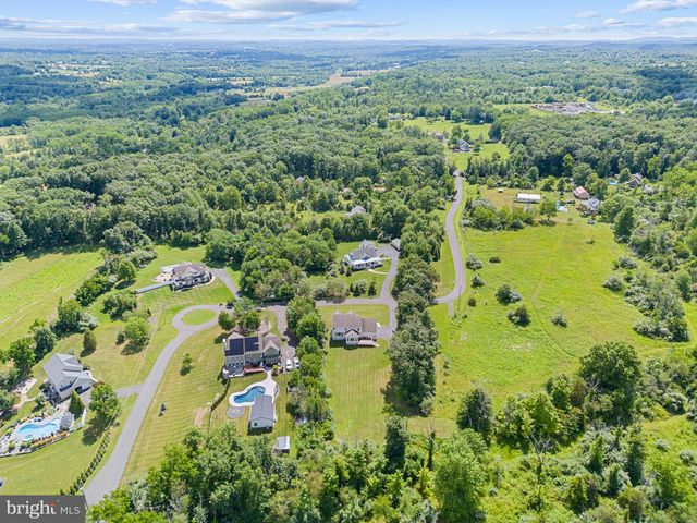 116 HOMESTEAD LN, Sellersville, PA 18960