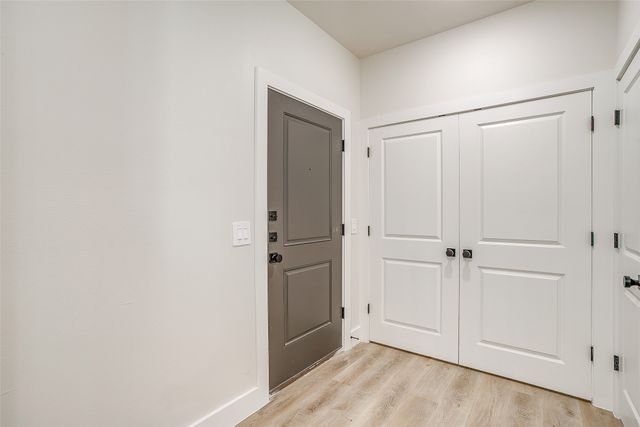 408 Foch Street 100, Fort Worth, TX 76107