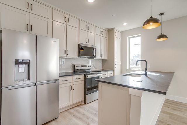 408 Foch Street 100, Fort Worth, TX 76107