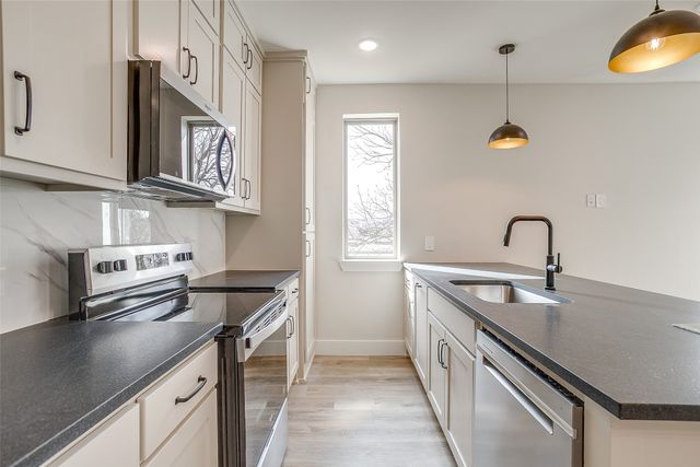 408 Foch Street 100, Fort Worth, TX 76107