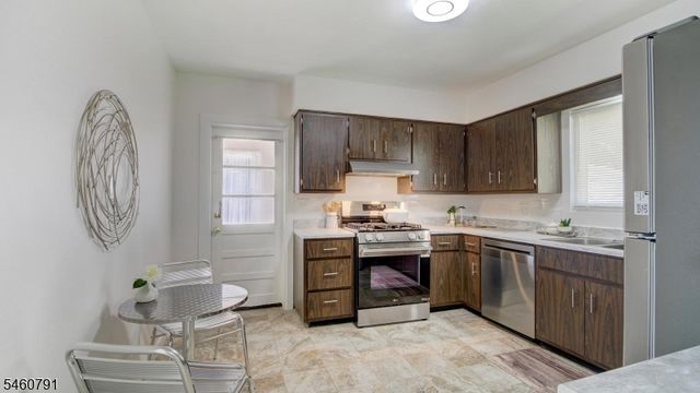 211 Marcella Rd, Parsippany-troy Hills Twp., NJ 07054