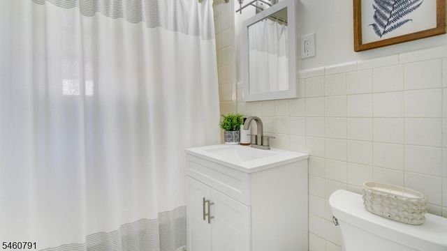 211 Marcella Rd, Parsippany-troy Hills Twp., NJ 07054