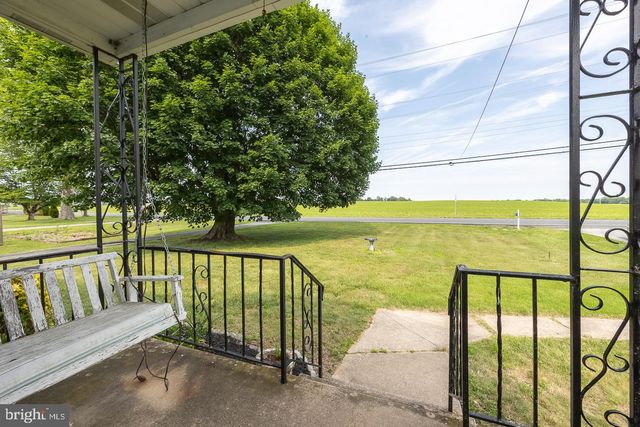 3040 MANOR RD, Coatesville, PA 19320