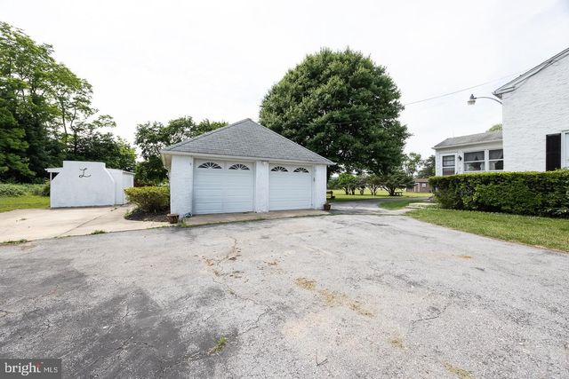3040 MANOR RD, Coatesville, PA 19320