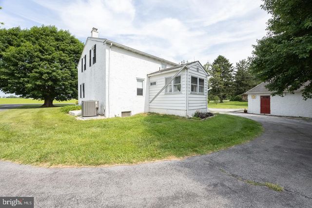 3040 MANOR RD, Coatesville, PA 19320