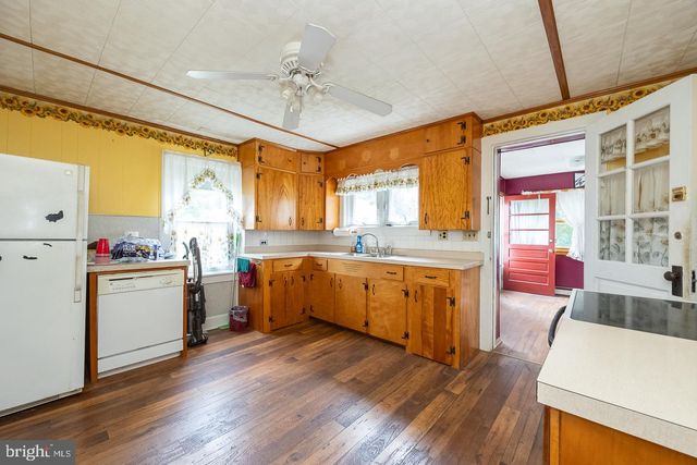 3040 MANOR RD, Coatesville, PA 19320