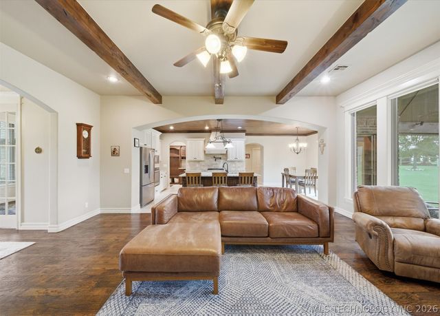 19746 E 70th Street North, Owasso, OK 74055
