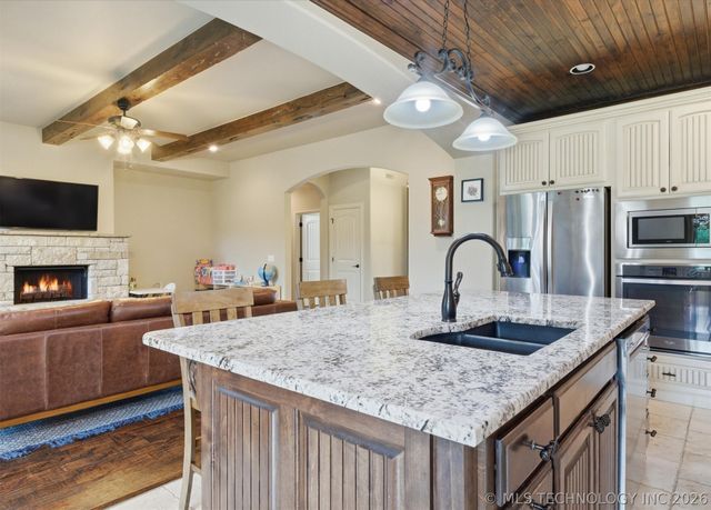 19746 E 70th Street North, Owasso, OK 74055