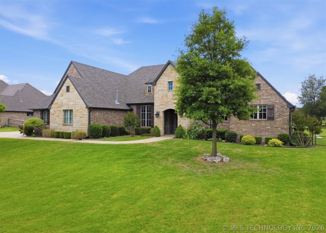 19746 E 70th Street North, Owasso, OK 74055