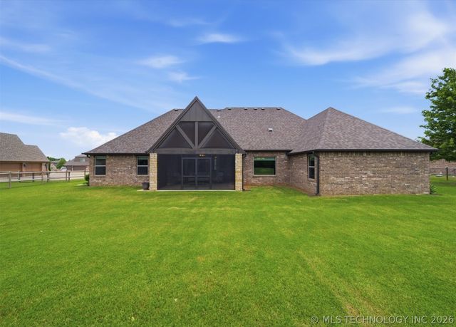 19746 E 70th Street North, Owasso, OK 74055