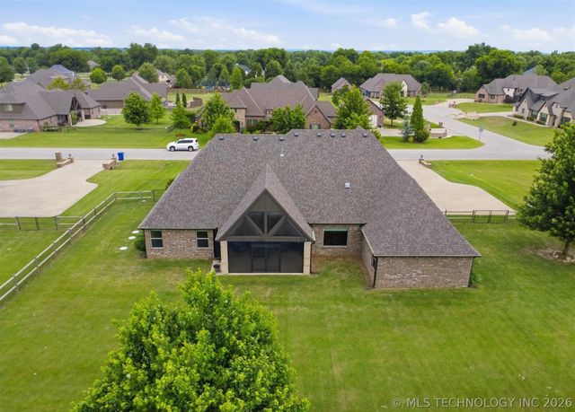 19746 E 70th Street North, Owasso, OK 74055