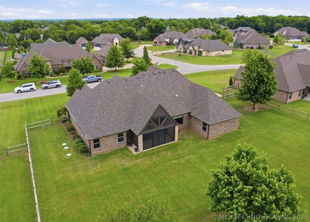 19746 E 70th Street North, Owasso, OK 74055