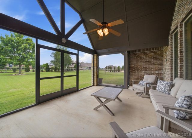 19746 E 70th Street North, Owasso, OK 74055