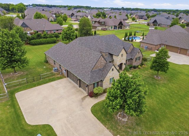 19746 E 70th Street North, Owasso, OK 74055