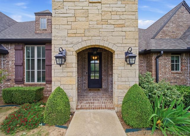 19746 E 70th Street North, Owasso, OK 74055