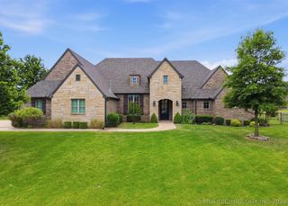 19746 E 70th Street North, Owasso, OK 74055