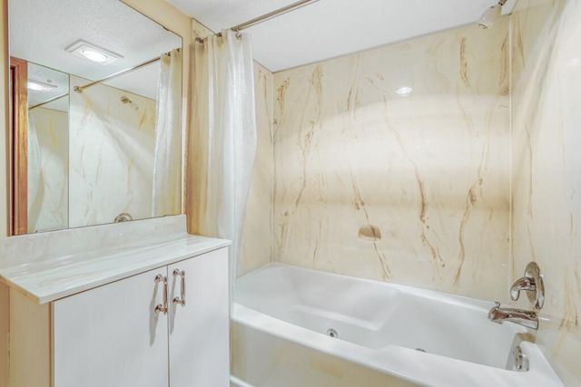 4728 18th Avenue S, Minneapolis, MN 55407