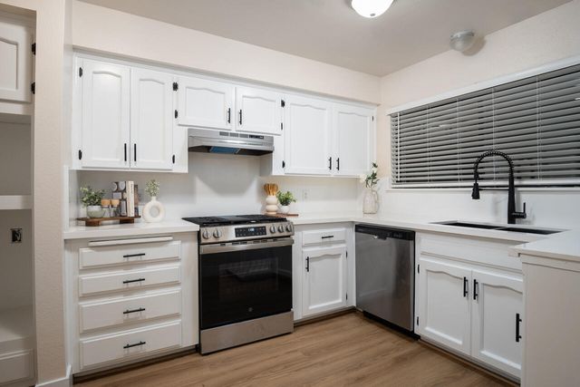 818 W Grand Avenue, Porterville, CA 93257