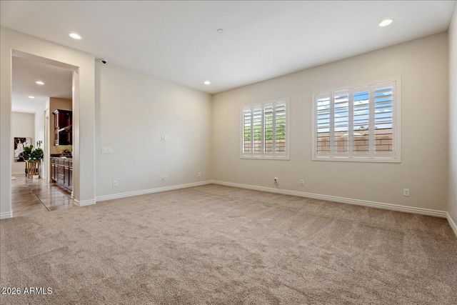 3374 E ASTER Drive, Chandler, AZ 85286