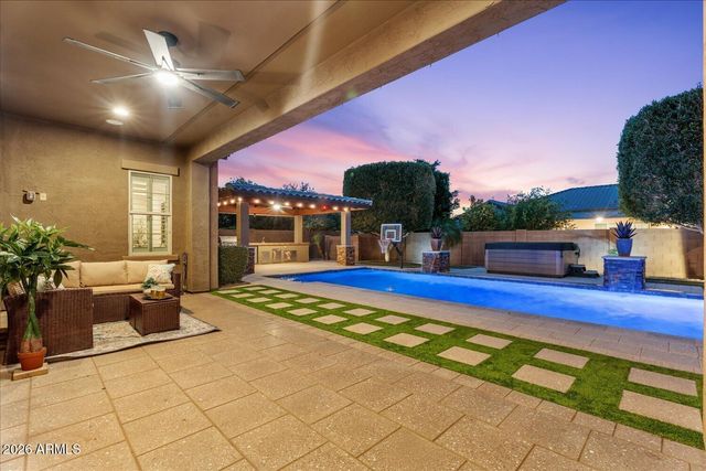 3374 E ASTER Drive, Chandler, AZ 85286