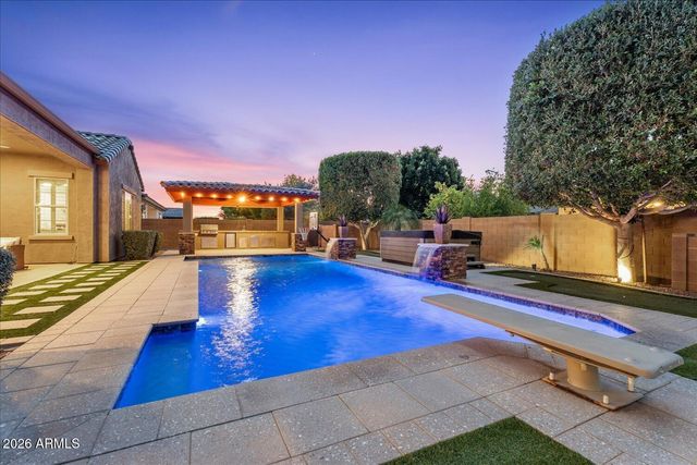 3374 E ASTER Drive, Chandler, AZ 85286