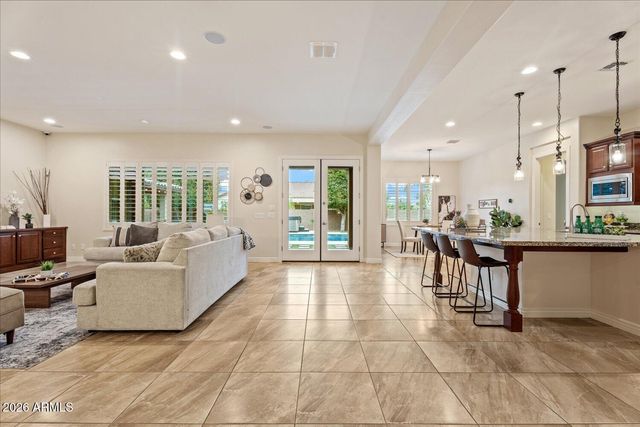 3374 E ASTER Drive, Chandler, AZ 85286