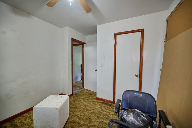 709 E 27th Street S, Newton, IA 50208