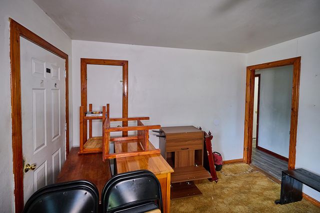 709 E 27th Street S, Newton, IA 50208