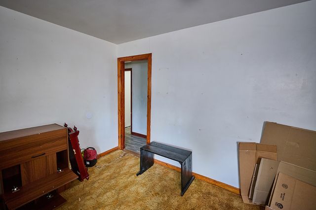 709 E 27th Street S, Newton, IA 50208