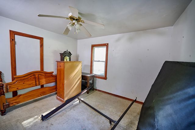 709 E 27th Street S, Newton, IA 50208