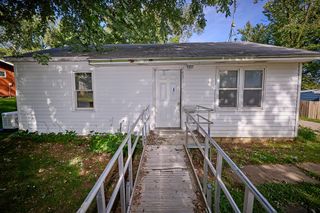 709 E 27th Street S, Newton, IA 50208