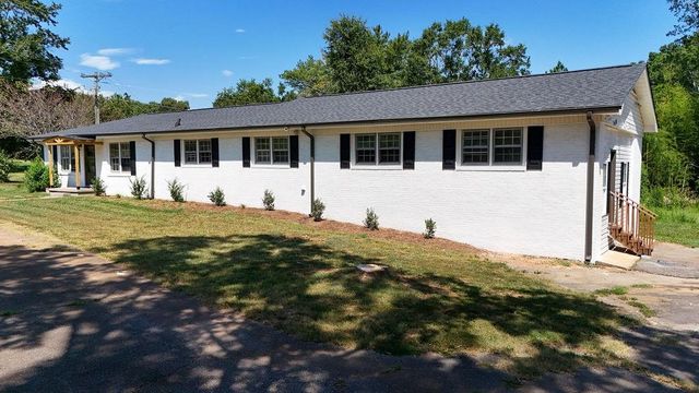 1407 Casey Creek Rd, Chesnee, SC 29323