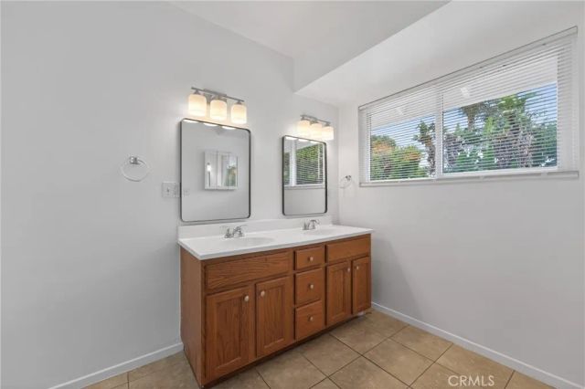 8938 Gothic Avenue, North Hills, CA 91343