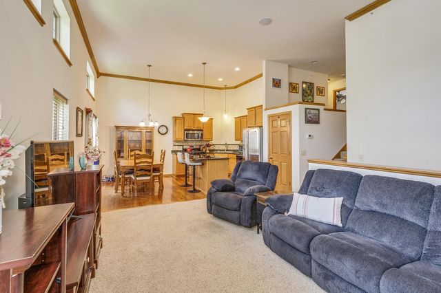 3143 Frontier Drive, Woodbury, MN 55129