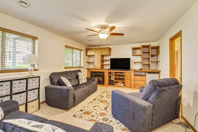 3143 Frontier Drive, Woodbury, MN 55129