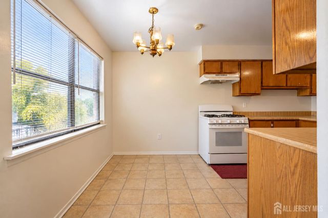 1507 Raspberry Court, Edison, NJ 08817