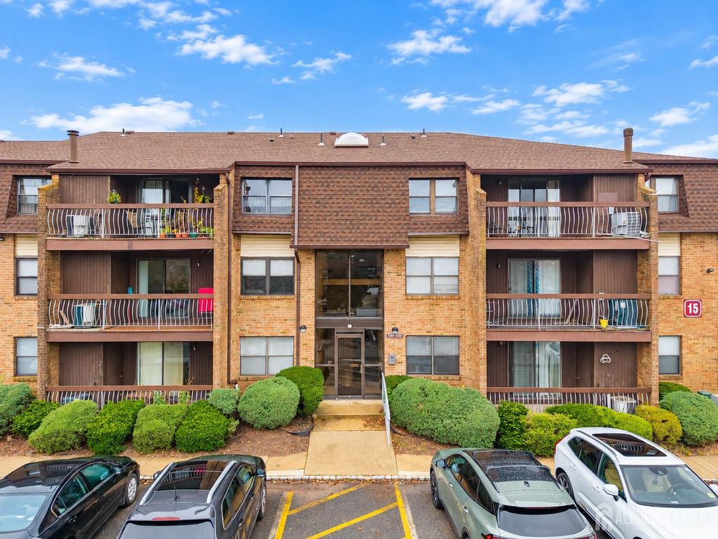 1507 Raspberry Court, Edison, NJ 08817