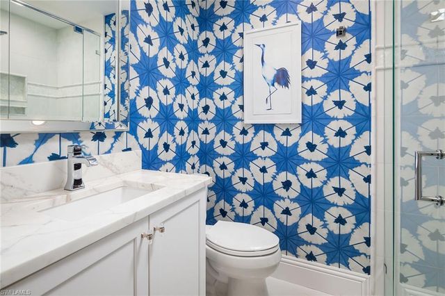 230 6th AVE S 12, Naples, FL 34102