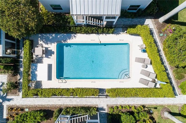 230 6th AVE S 12, Naples, FL 34102