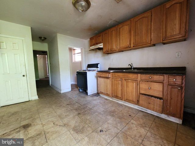 3057 BRIGHTON ST, Baltimore, MD 21216