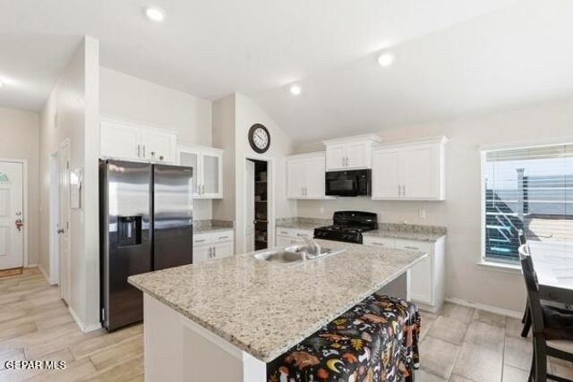 401 PLATEAU Drive, Socorro, TX 79927