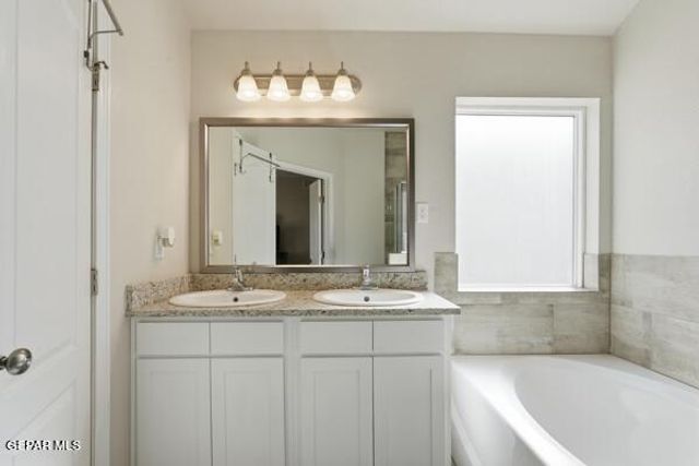 401 PLATEAU Drive, Socorro, TX 79927