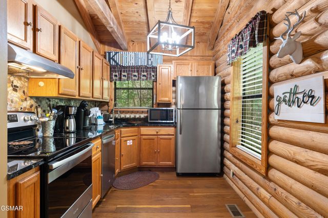 1284 Laurel Lick Rd Apt 2, Sevierville, TN 37862