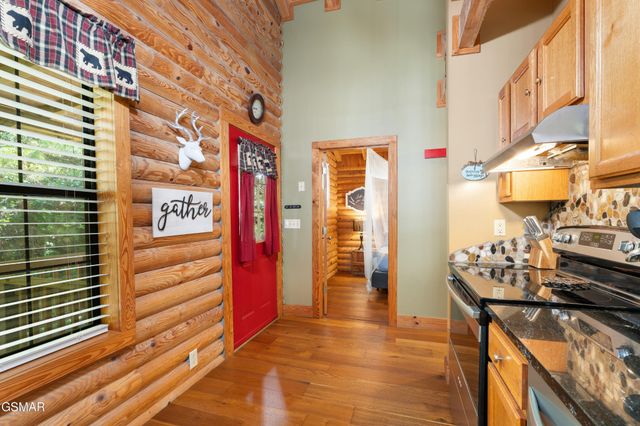 1284 Laurel Lick Rd Apt 2, Sevierville, TN 37862